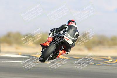 media/Jan-10-2025-CVMA Friday Practice (Fri) [[489e0da257]]/Group 4 and Trackday/Session 4 (Turn 16)/